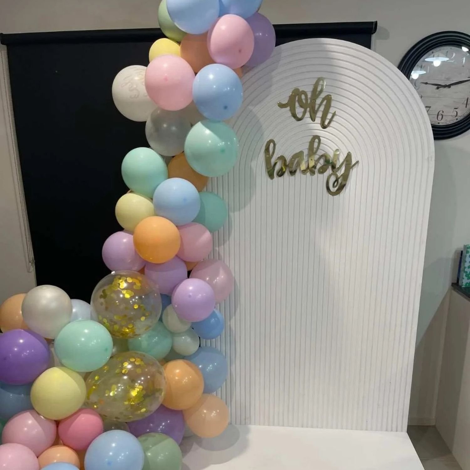 5 Ripple arch backdrop and floor podium bundle — Mazie & Co. featured display
